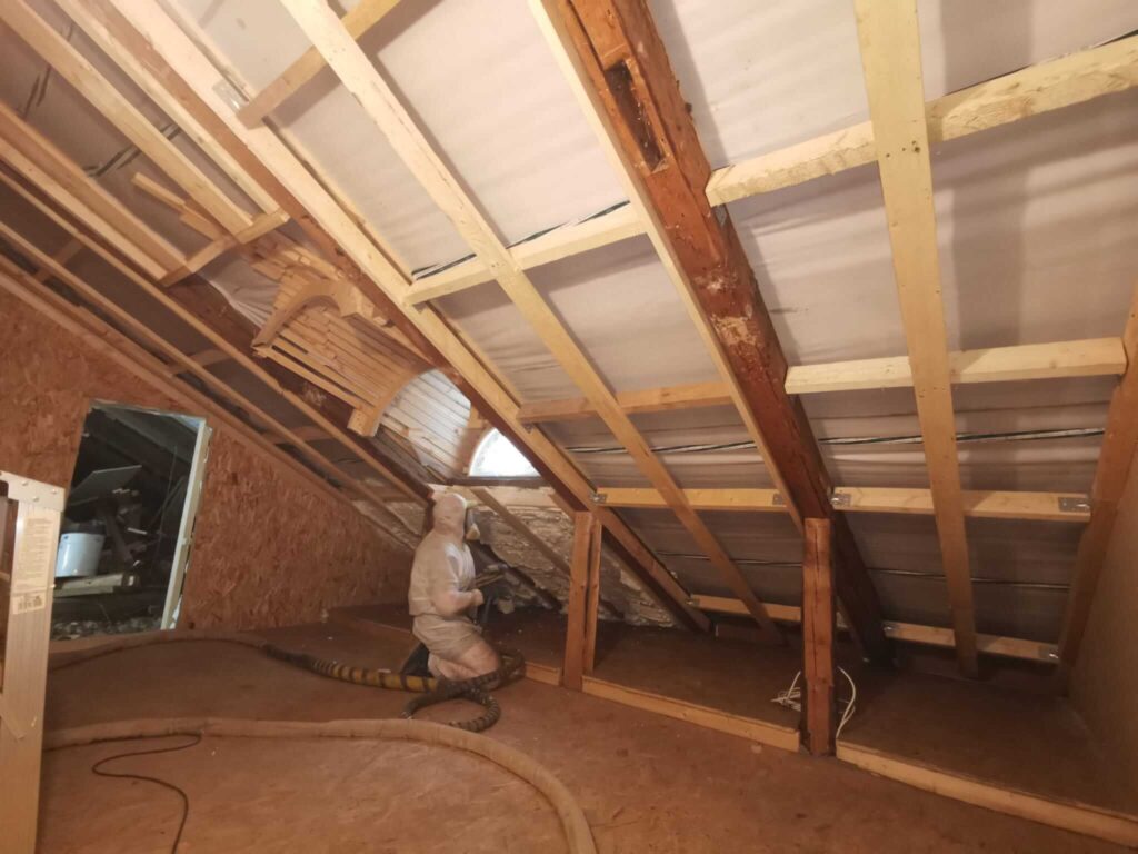 niiskus kontroll PUR vahuga